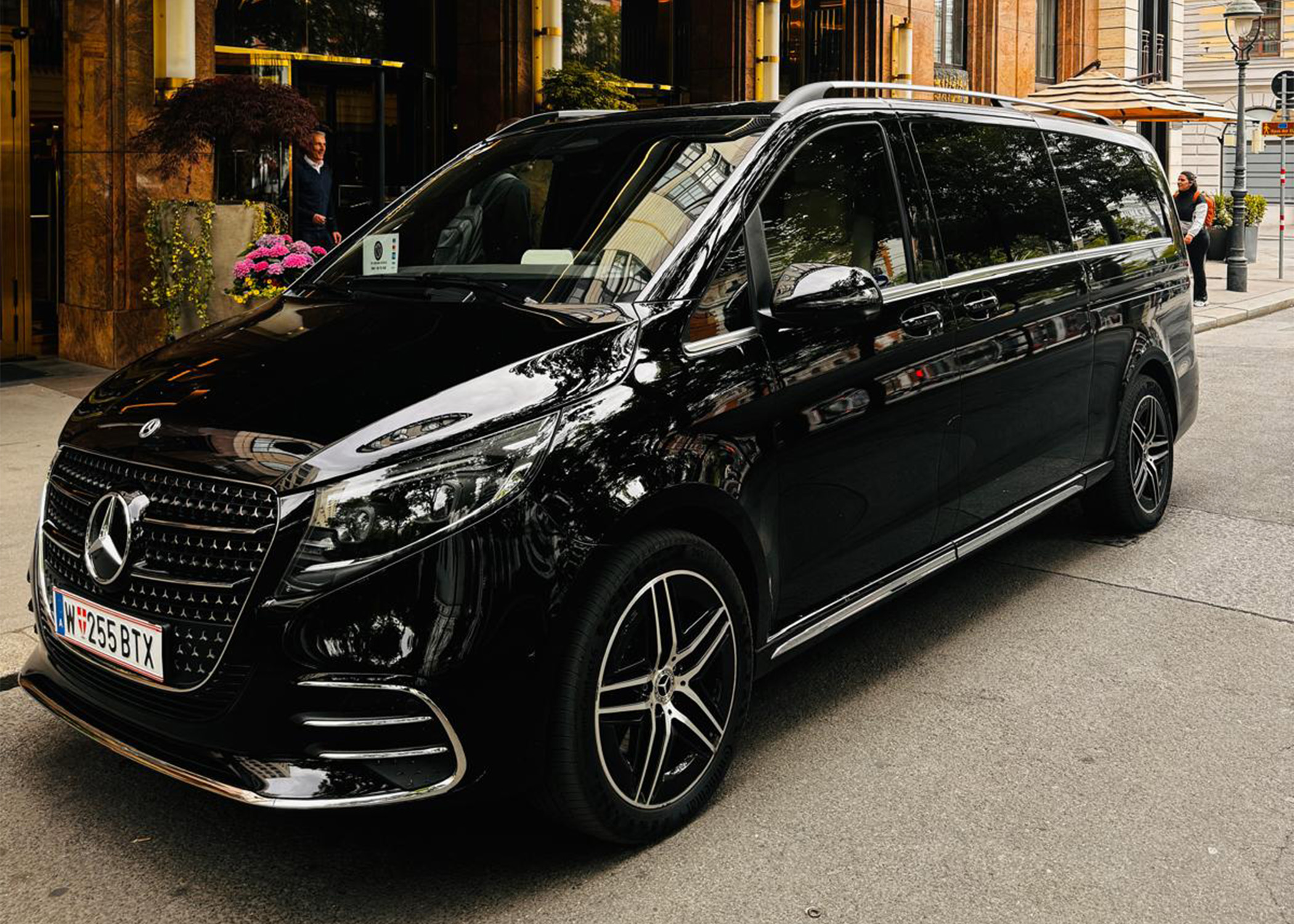 Mercedes V Klasse interior luxury van cabin